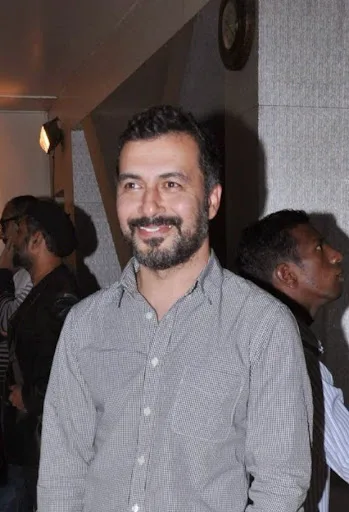 Aamir Bashir Hot Pictures