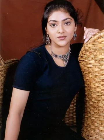 Abirami-Hot-Bikini-Photos