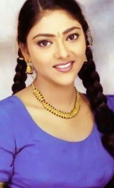 Abirami-Hot-Bikini-Pic