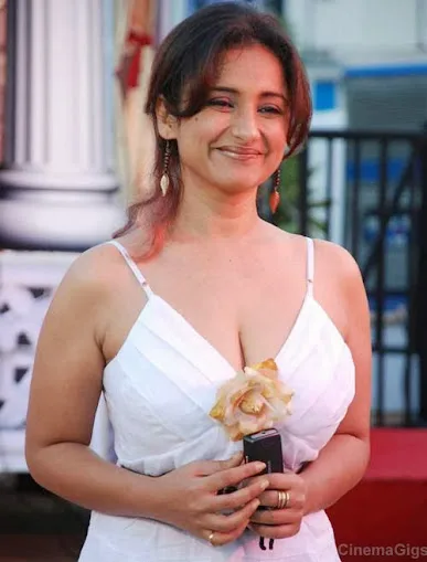 Actress Divya Dutta Hot Image Gallery, Images, Photos, Stills
