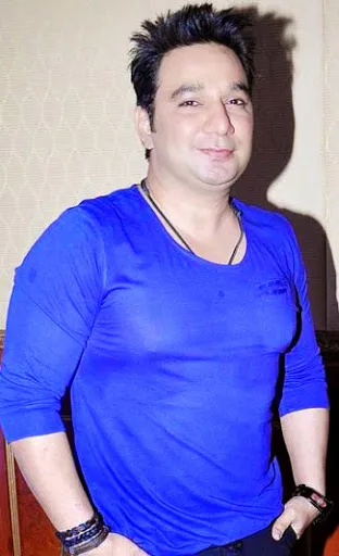 Ahmed Khan Photo Gallery, Family Photos, Latest Images