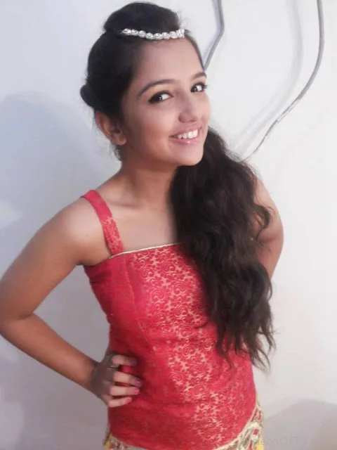 Ahsaas-Channa-Hot-Bikini-Wallpapers 