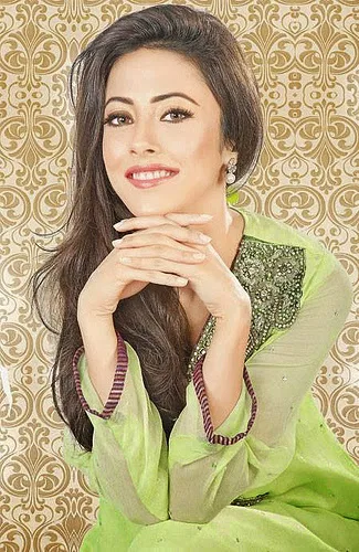 Ainy Jaffri Hot Sexy Bikini Image Gallery