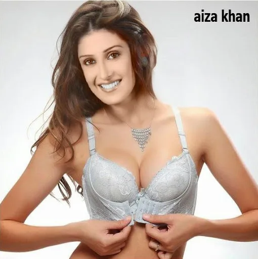 Aiza Khan Hot Sexy Bikini Images, Album, Photos, Pics
