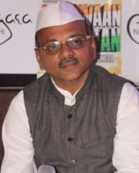 Akhilesh Jain Photo Gallery, Family Photos, Latest Images
