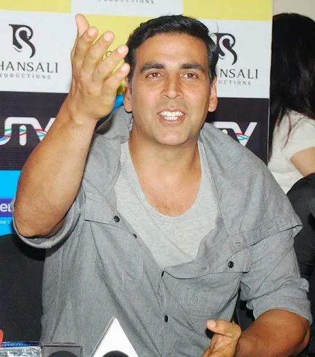 Akshay Kumar Hot Scene Shirtless Body Stills