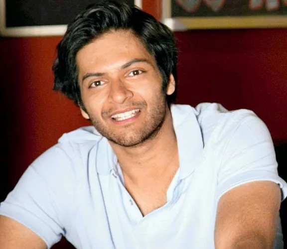 Ali Fazal Hot Scene Shirtless Body Photo