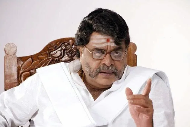 Ambareesh Photo Gallery, Family Photos, Latest Images