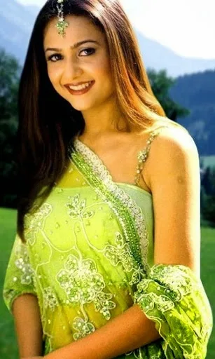 Amrita-Arora-Hot-Bikini-Images