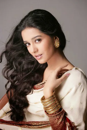 Amrita-Rao-Hot-Stills