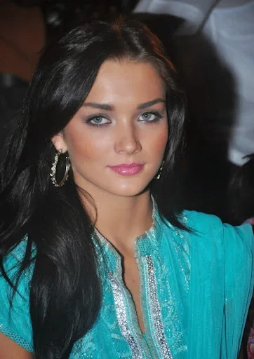 Amy Jackson Hot Sexy Bikini Image Gallery