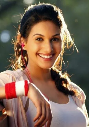 Amyra-Dastur-hot-Sexy-Bikini-Pictures