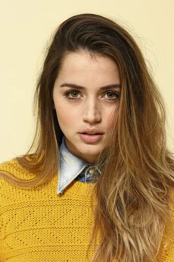 Ana-de-Armas-Hot-Bikini-Image