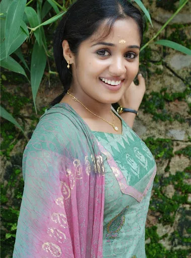 Ananya-Hot-Bikini-Wallpapers