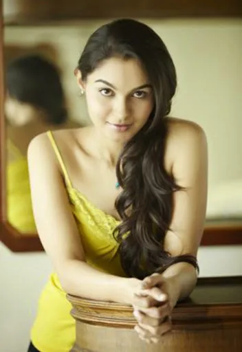 Andrea-Jeremiah-Hot-Bikini-Images