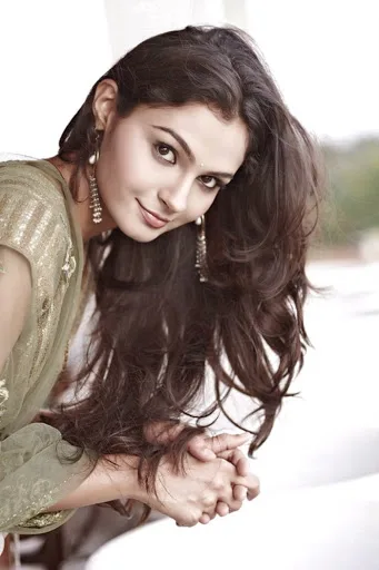 Andrea-Jeremiah-Hot-Bikini-Photos