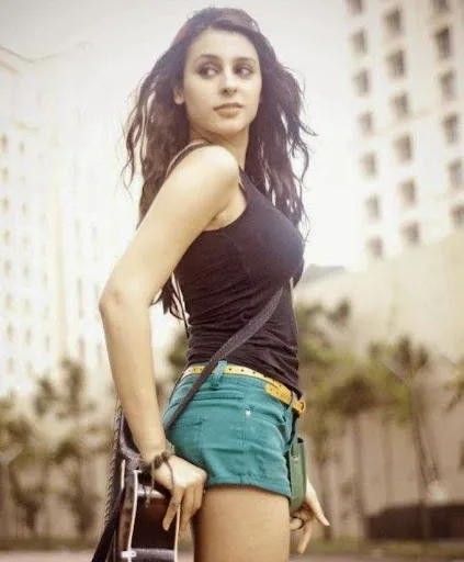 Anindita Nayar Hot Sexy Bikini Pictures
