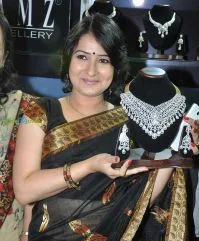 Anju-Asrani-Hot-Bikini-Wallpapers