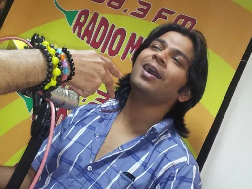 Anit Tiwari Hot Scene Shirtless Body Image Gallery