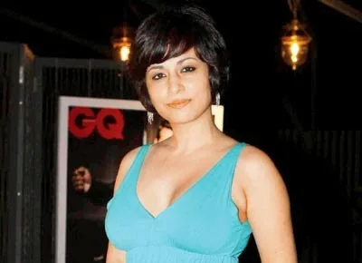Antara-Mali-Hot-Bikini-Still