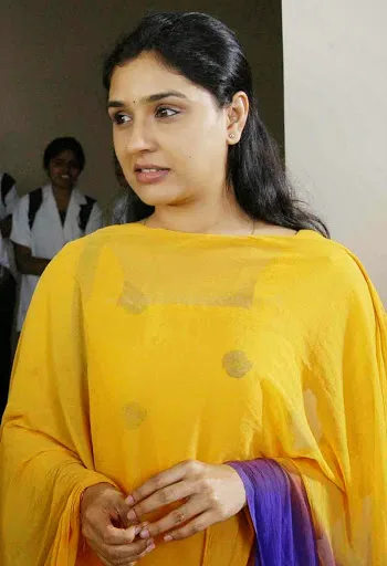 Anu-Prabhakar-Hot-Bikini-Pictures