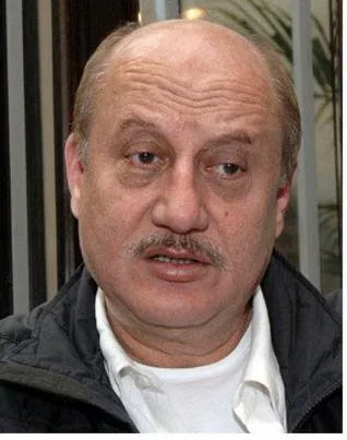 Anupam Kher Hot Comedy Scene Shirtless Photos