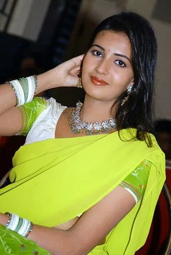 Anuradha-Mehta-Hot-Bikini-Pics