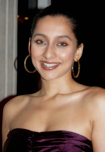 Anusha-Dandekar-Hot-Bikini-Still