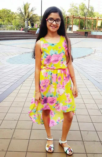 Anushka Sen Family Photos