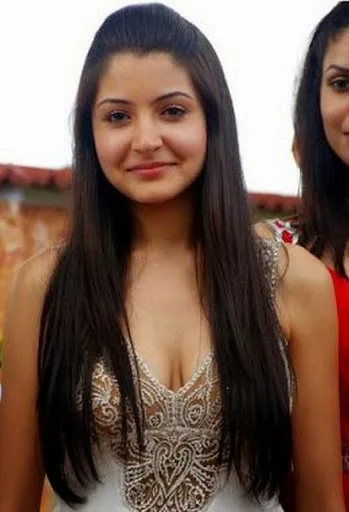 Anushka Sharma Hot Sexy Bikini Pictures