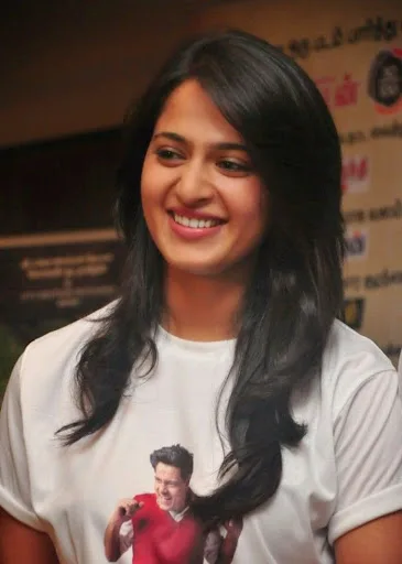 Anushka Shetty Hot Naval Images