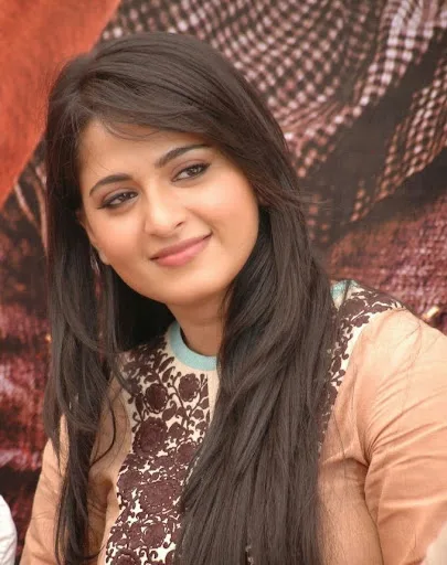 Anushka Shetty Hot Sexy Bikini Stills