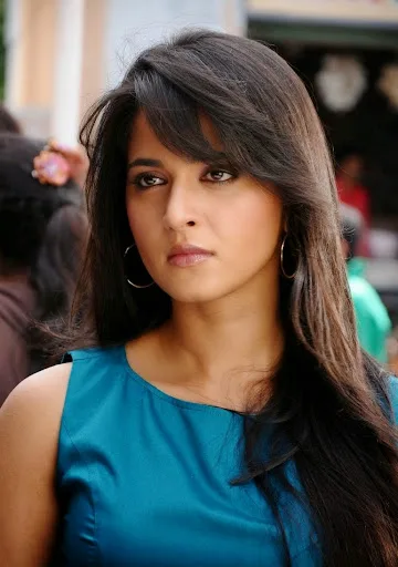 Anushka Shetty Hot Sexy Bikini Photo Gallery