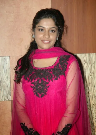 Archana-Jose-kavi-Hot-Bikini-Wallpaper