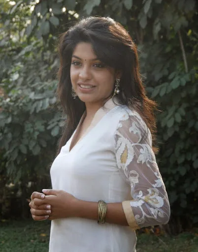 Archana-Jose-kavi-Hot-Bikini-Pic