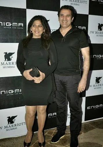 Archana Puran Singh Hot Sexy Bikini Wallpaper