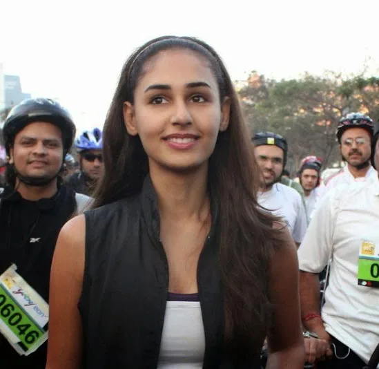 Ariana Ayam Hot Bikini Pictures