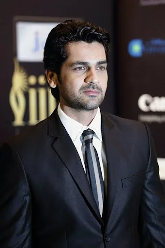 Arjan Bajwa Hot Scene Shirtless Body Photos