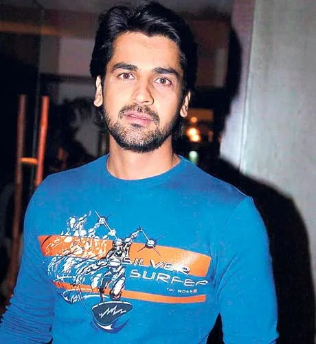 Arjan Bajwa Hot Scene Shirtless Body Pictures