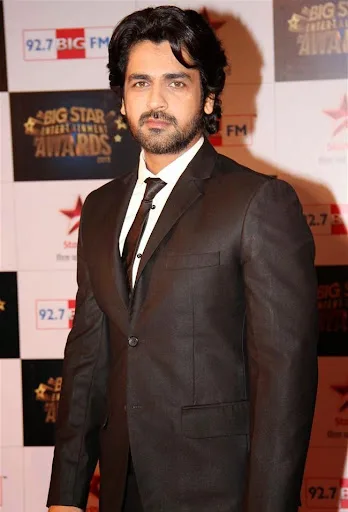 Arjan Bajwa Hot Scene Shirtless Body Stills