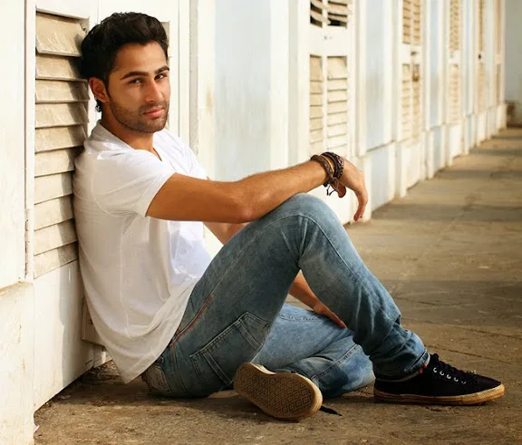 Armaan Jain Hot Scene Shirtless Body  Image Gallery