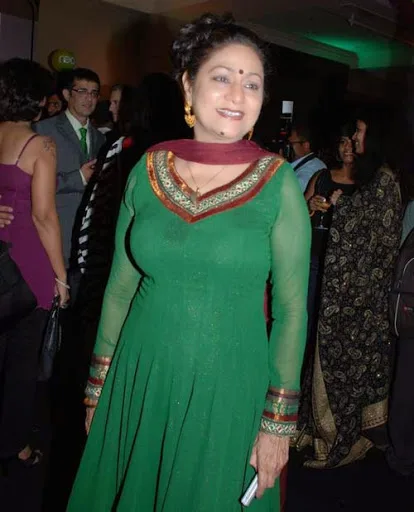 Aruna-Irani-Hot-Bikini-Stills