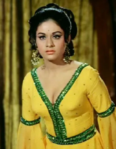Aruna-Irani-Hot-Bikini-Photo