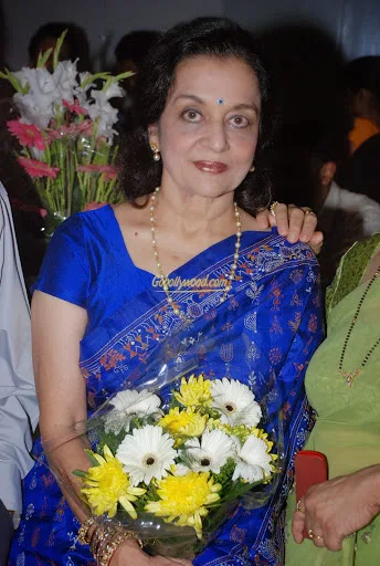 Asha-Parekh-Hot-Bikini-Stills