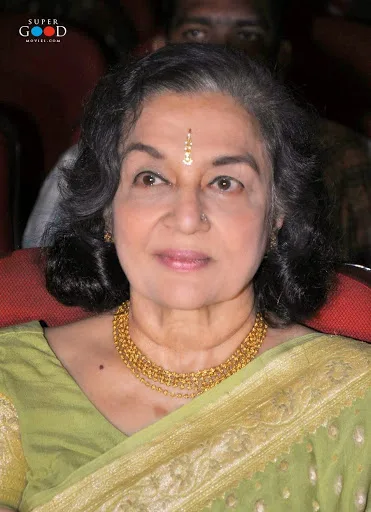 Asha-Parekh-Hot-Bikini-Pictures