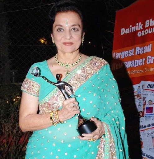 Asha-Parekh-Hot-Bikini-Still