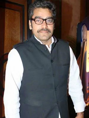 Ashutosh Rana Hot Scene Shirtless Body Image Gallery
