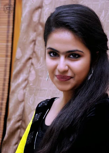 Avika-Gor-Hot-Bikini-Image-Gallery