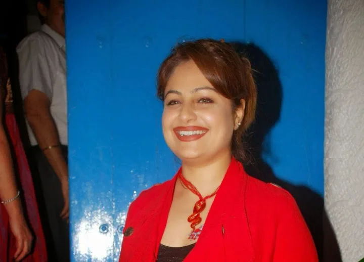 Ayesha-Jhulka-Hot-Bikini-Photo