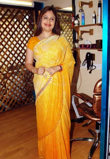 Ayesha-Jhulka-Hot-Bikini-Photos
